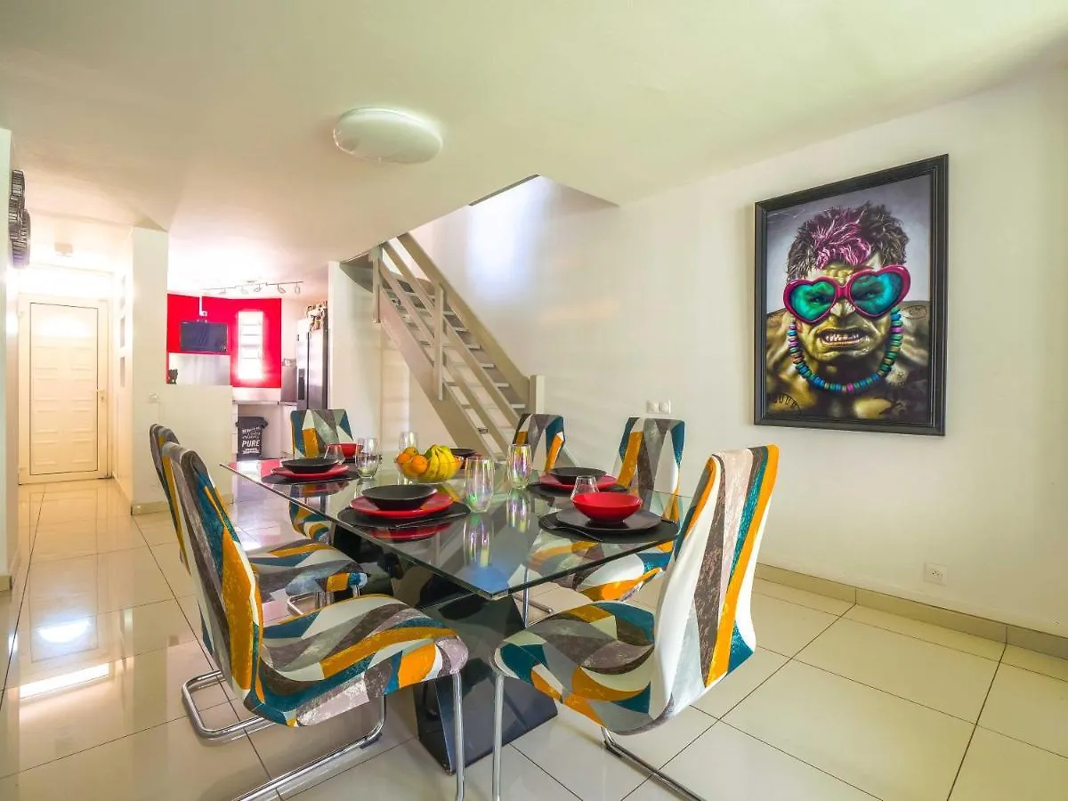 Triplex Yasuke: Vivez L'Experience Pop Art Et Geek En Plein Coeur De Petit-Bourg Villa