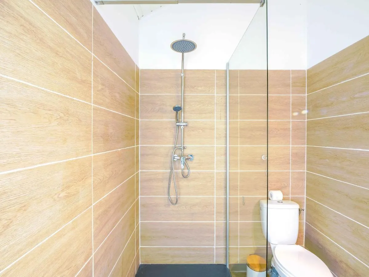 Holiday home Triplex Yasuke: Vivez L'Experience Pop Art Et Geek En Plein Coeur De Petit-Bourg Villa