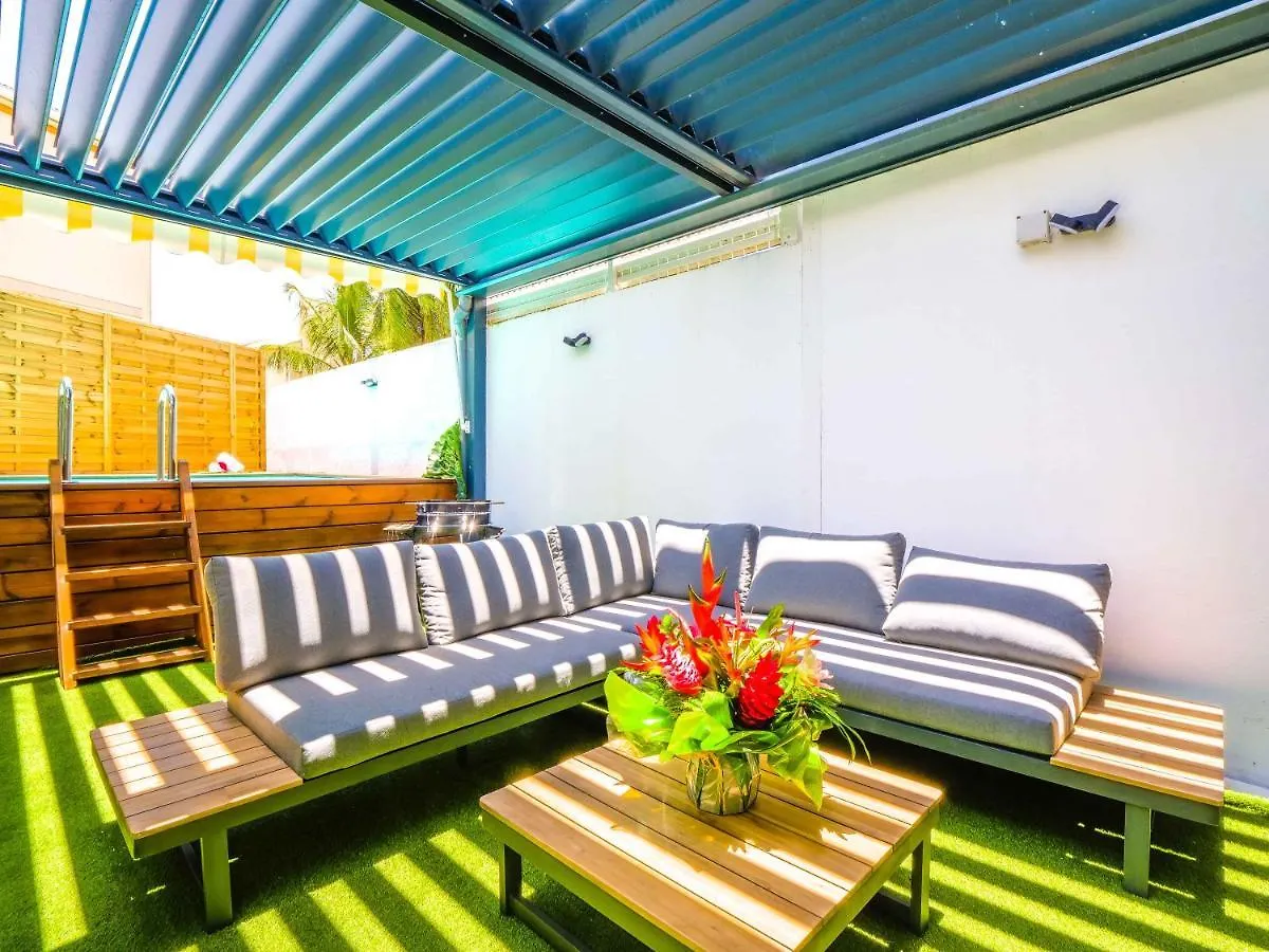 Triplex Yasuke: Vivez L'Experience Pop Art Et Geek En Plein Coeur De Petit-Bourg Villa Guadeloupe